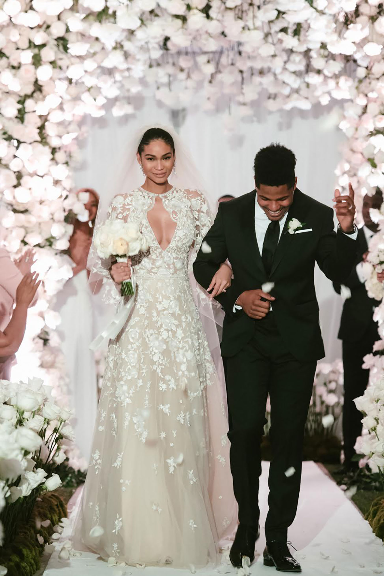 Come L Abito Da Sposa A Fiori Di Chanel Iman Blog Valentini Spose